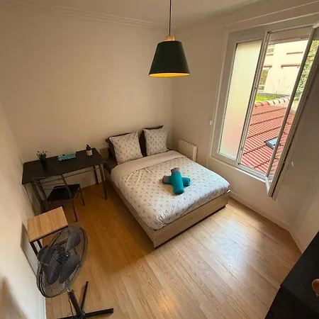 Appartement 3 Bedroom Near Paris *