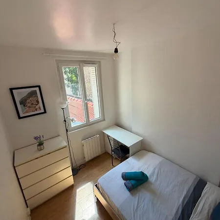 3 Bedroom Near Paris